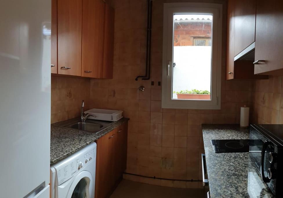 Casa Ramona Apartamento De Pueblo Con Patio En El Centro De Sant Joan サン・ホアン・デ・レ・アバデセス エクステリア 写真