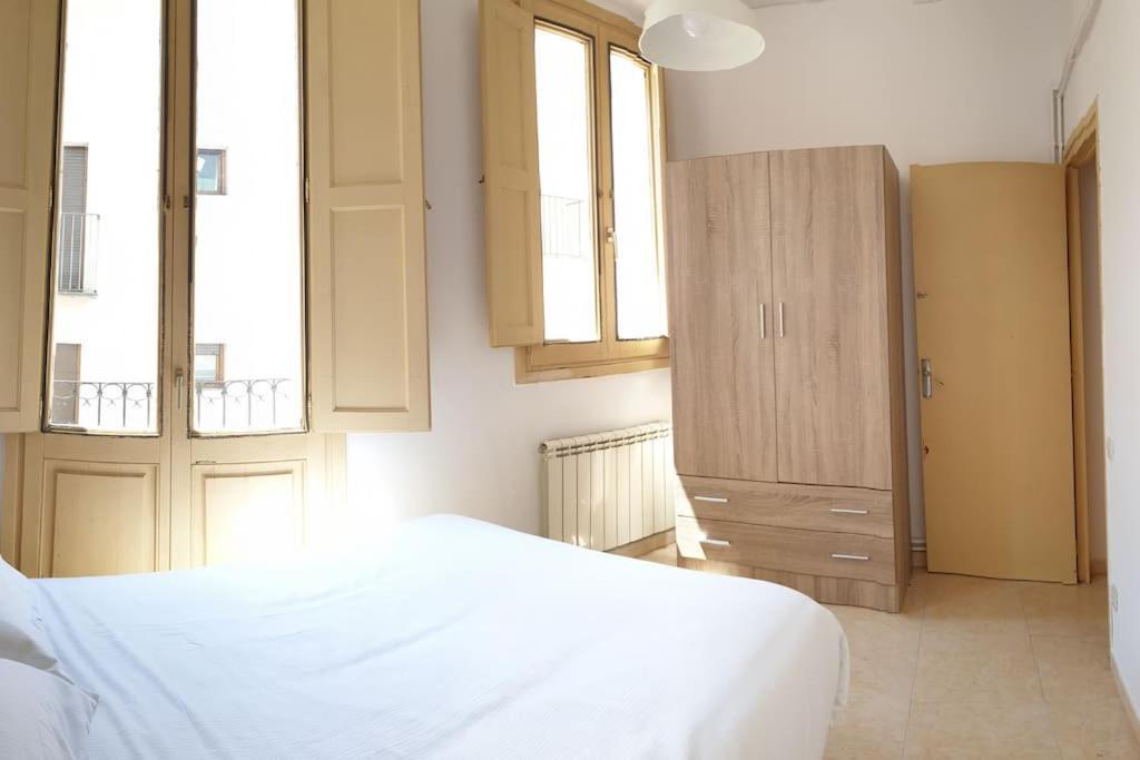 Casa Ramona Apartamento De Pueblo Con Patio En El Centro De Sant Joan サン・ホアン・デ・レ・アバデセス エクステリア 写真
